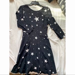 NWT Star Print Long Sleeve Dress Size 4 NEVER WORN